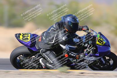 media/Oct-30-2022-CVMA (Sun) [[fb421c3cec]]/Race 16 Amateur Supersport Middleweight/